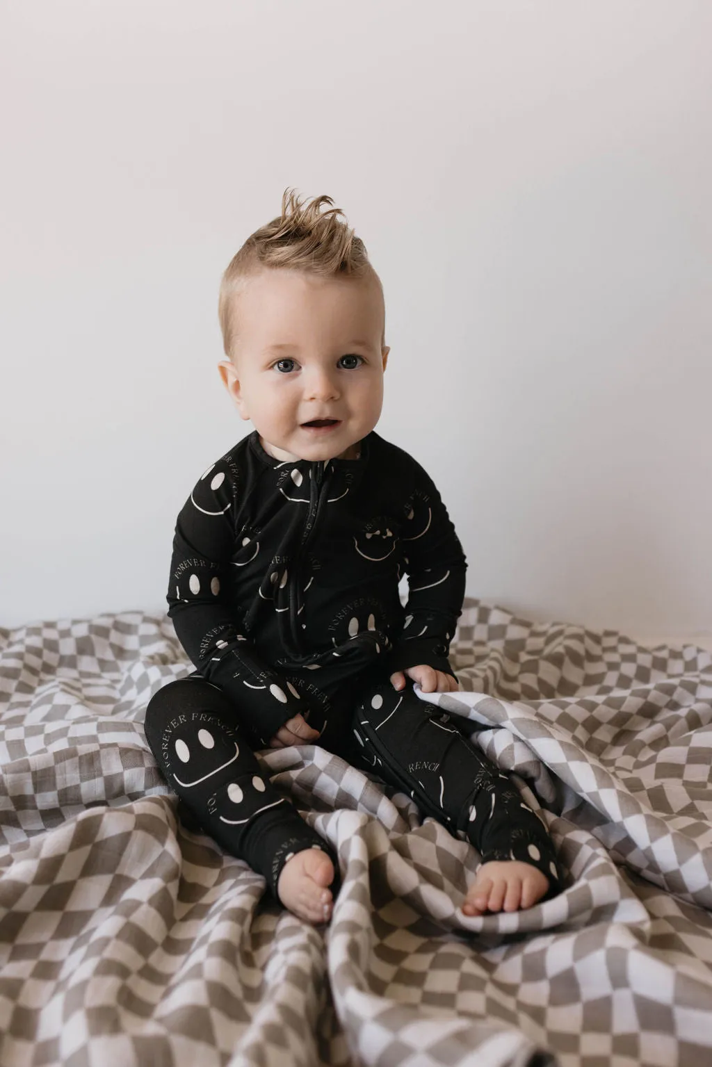 Charcoal & White ff Smile | Bamboo Zip Pajamas