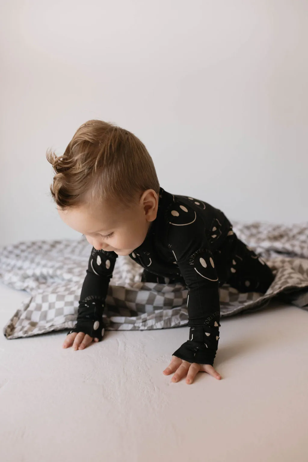 Charcoal & White ff Smile | Bamboo Zip Pajamas