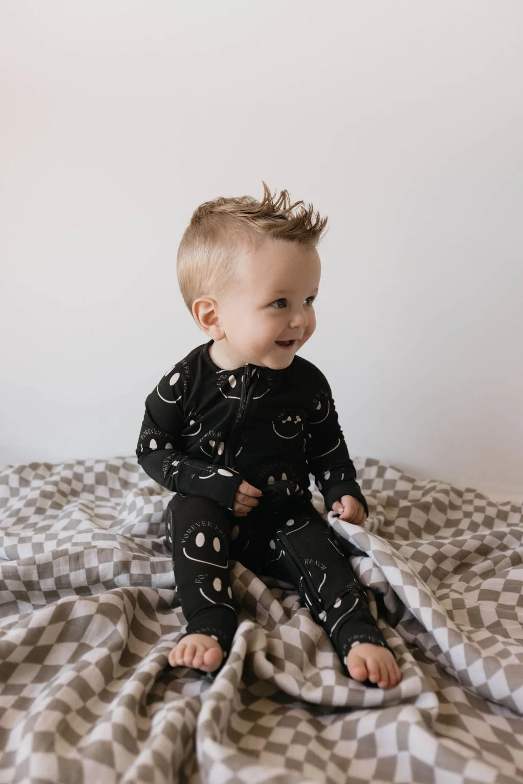 Charcoal & White ff Smile | Bamboo Zip Pajamas