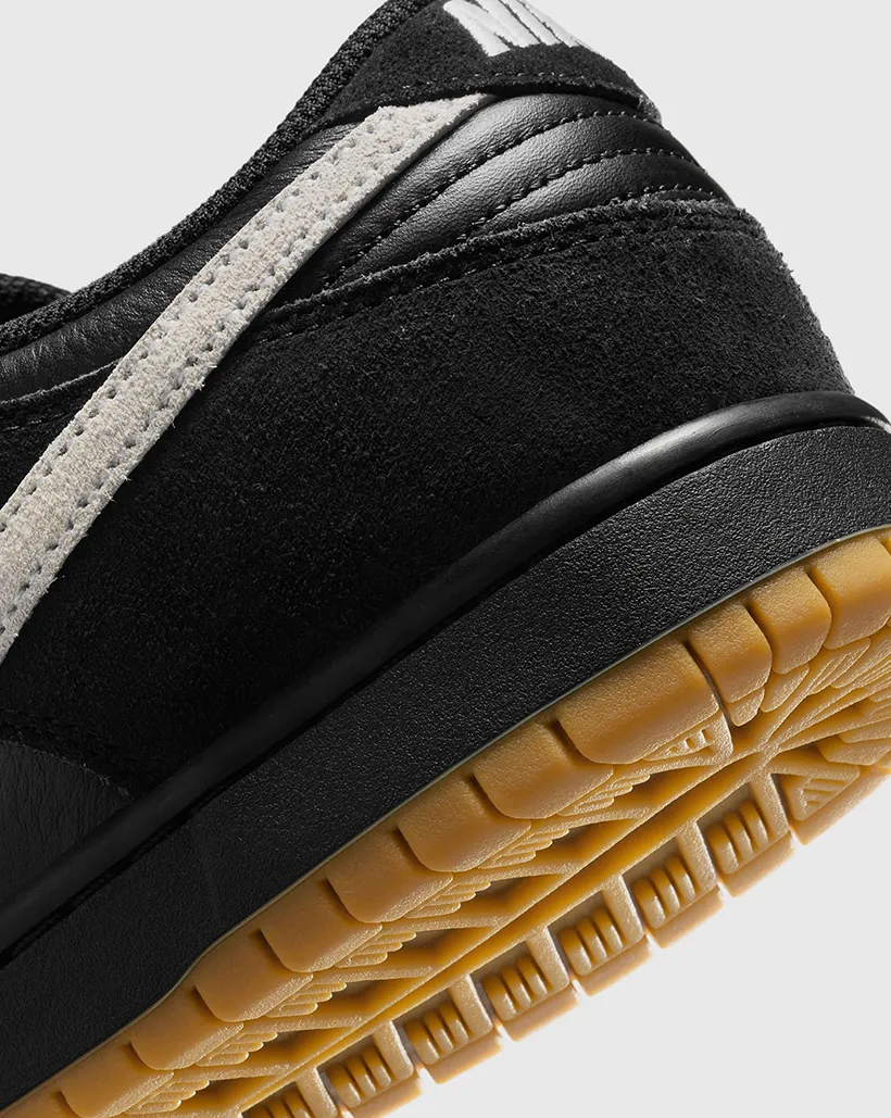 Nike SB Dunk Low Pro Shoe - Black/White/Gum