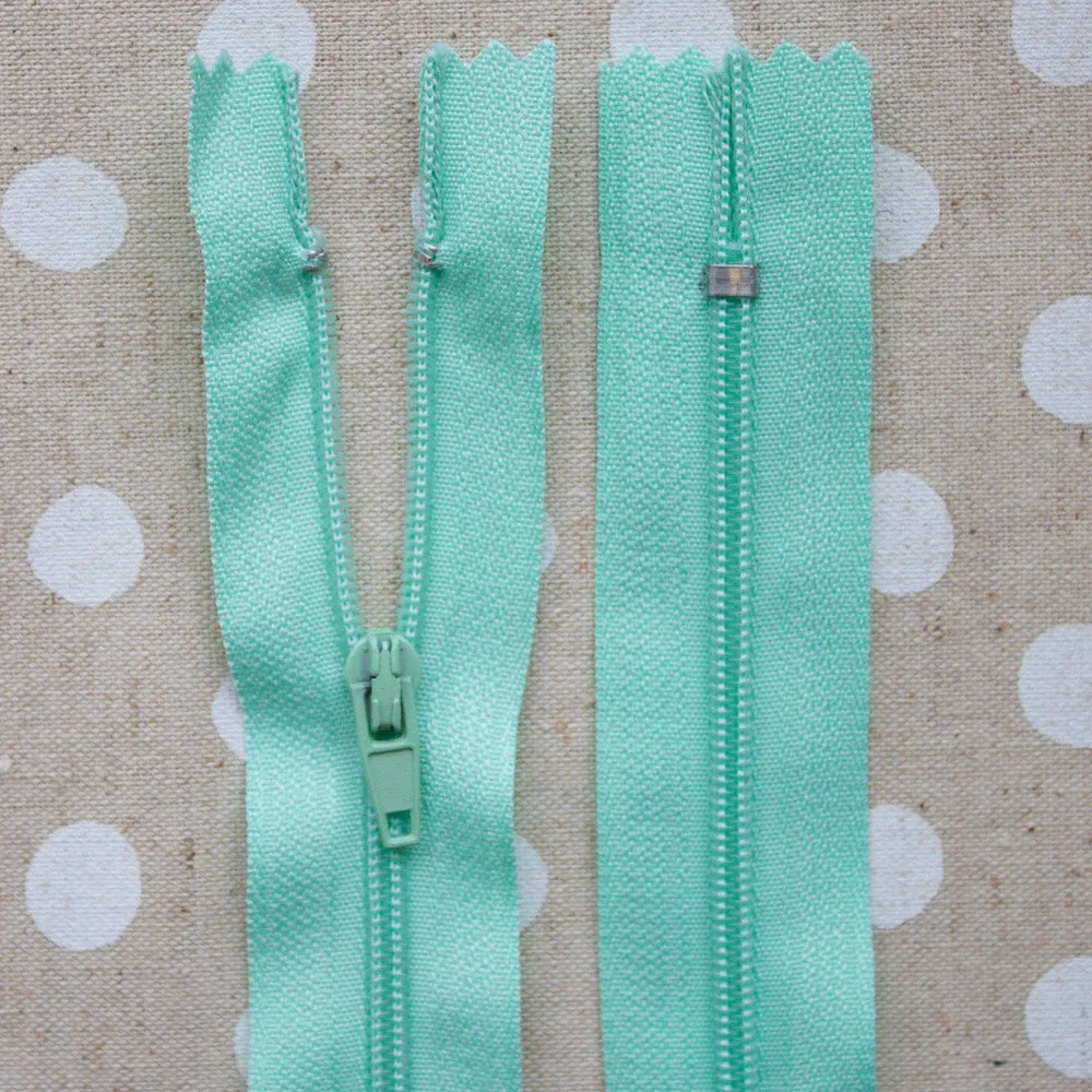 No.3 Closed End Nylon Zip - 30cm (12")