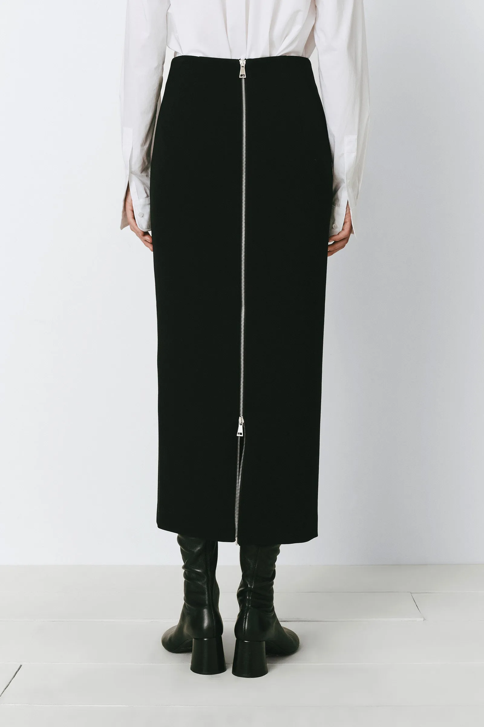 Raoulet Back Zip-Up Pencil Skirt