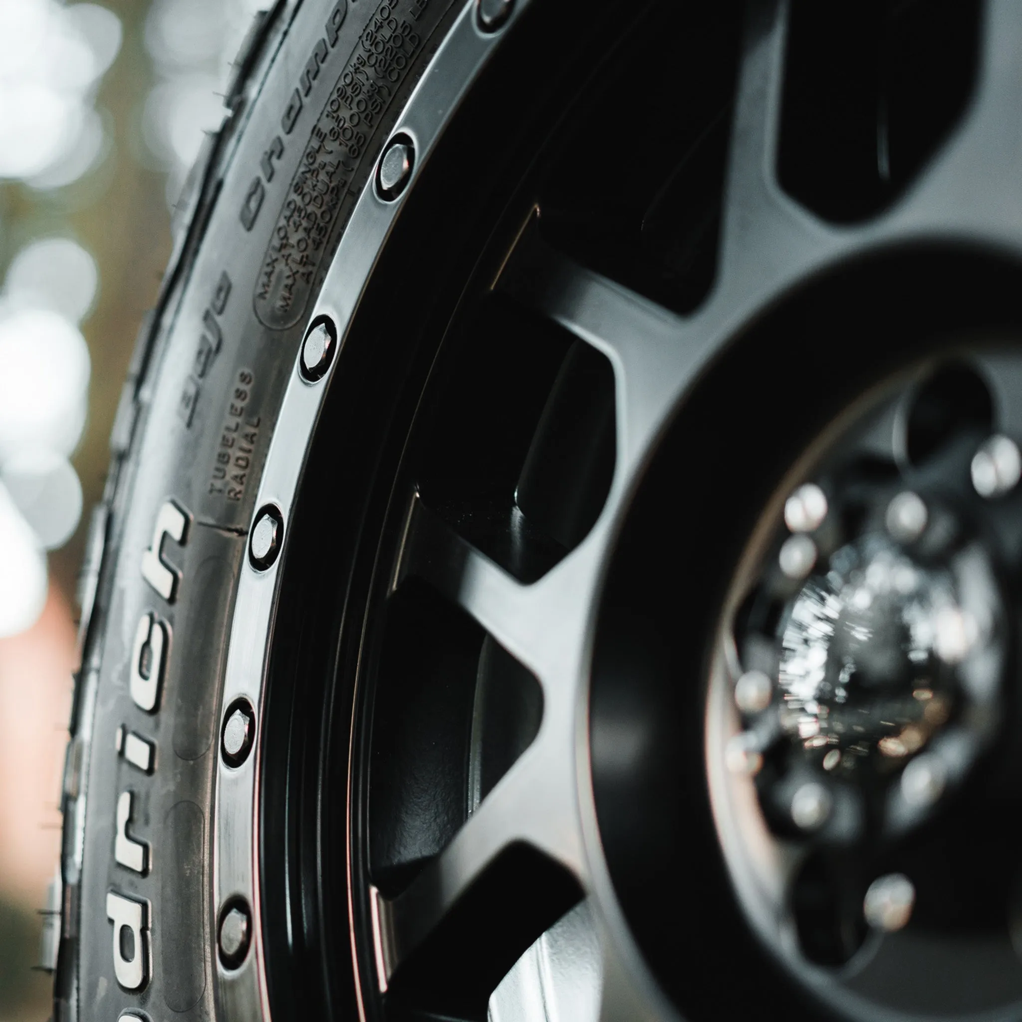 Tomahawk Kato 17" Wheel Package for Volkswagen Transporter T6 (2015 )